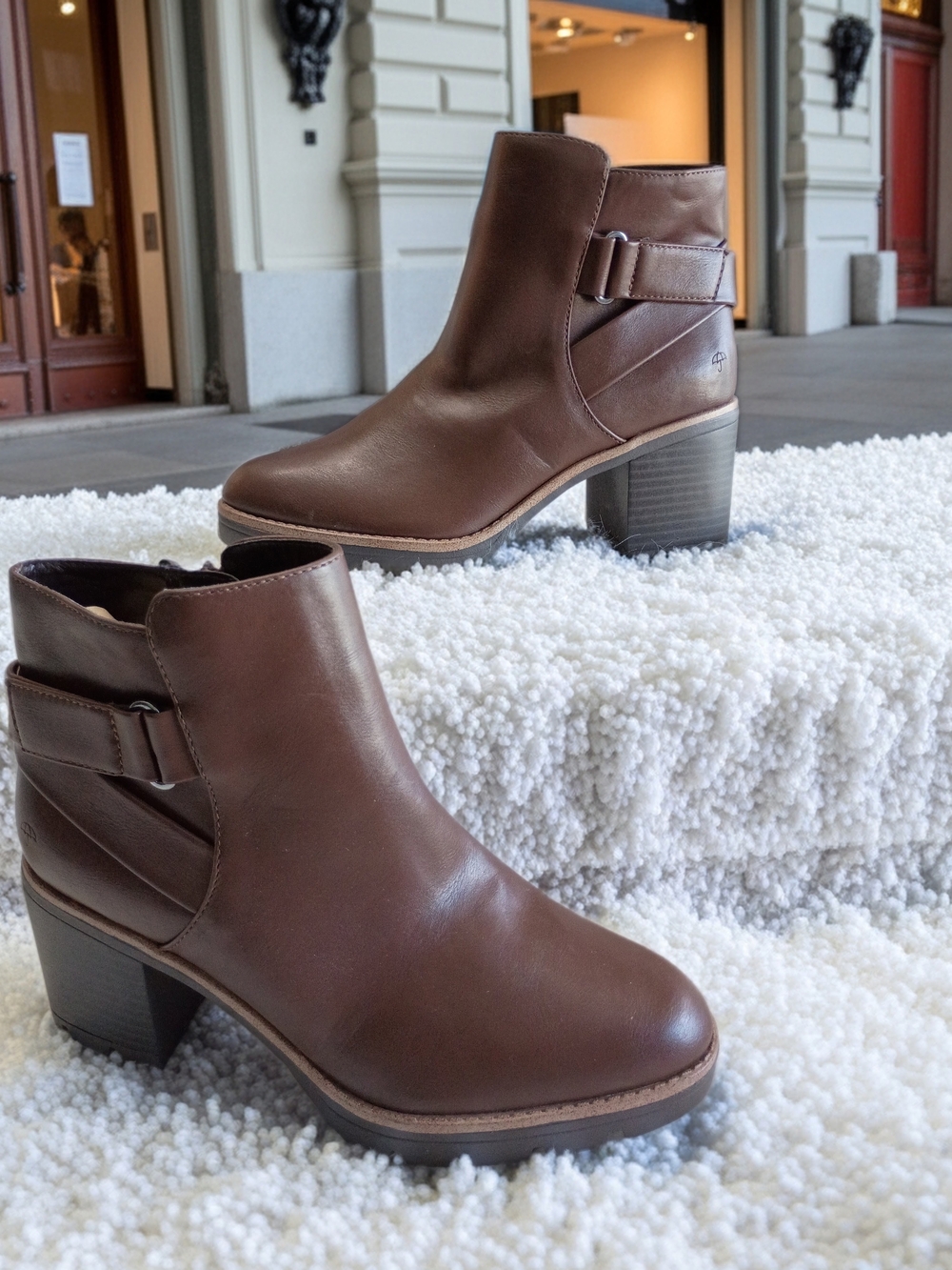 New Naturalizer Madalynn Brown Waterproof Leather Ankle Booties with Block Heel